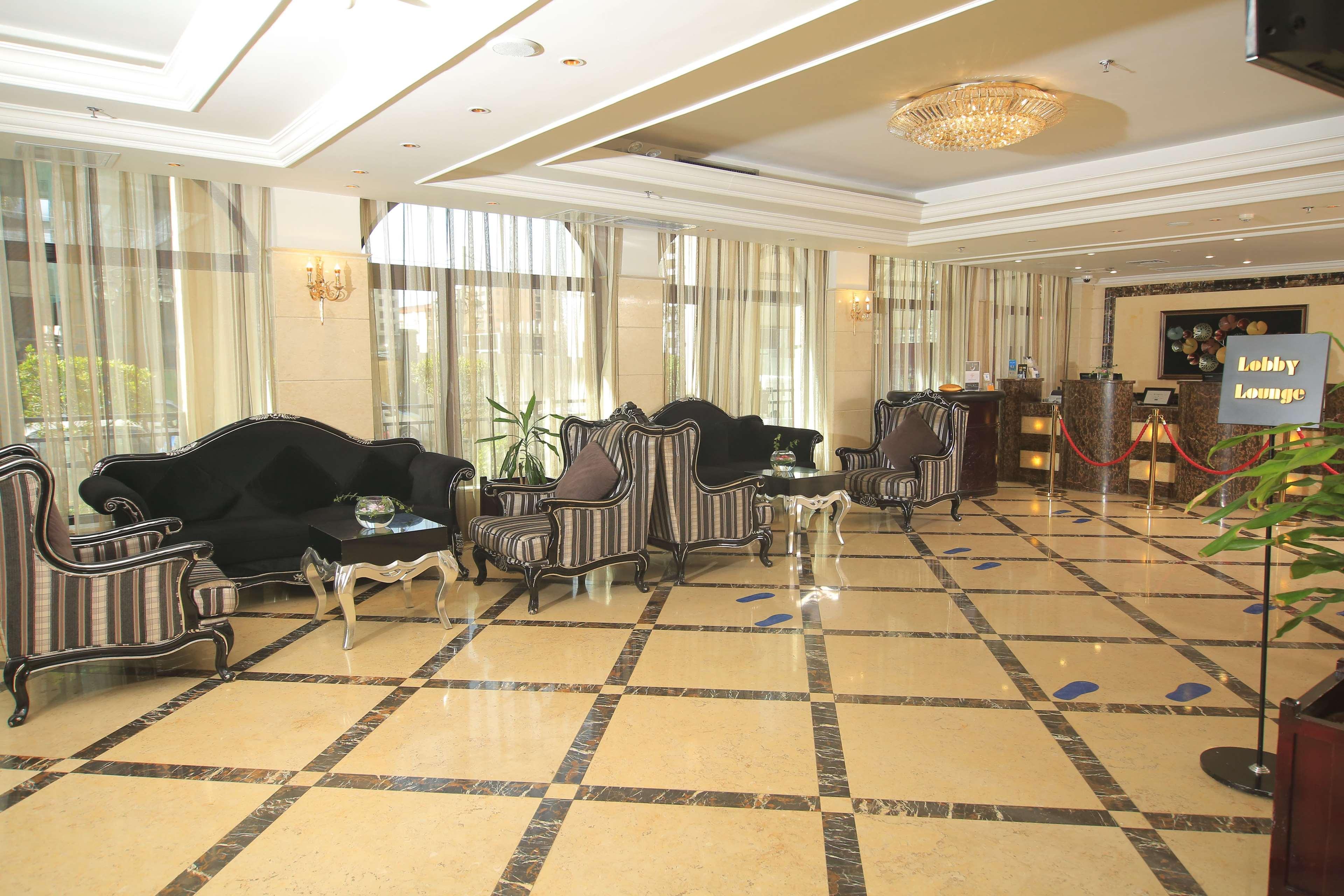 ホテル Golden Tulip アジス・アベバ エクステリア 写真