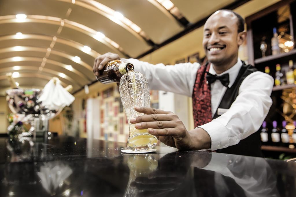 ホテル Golden Tulip アジス・アベバ エクステリア 写真