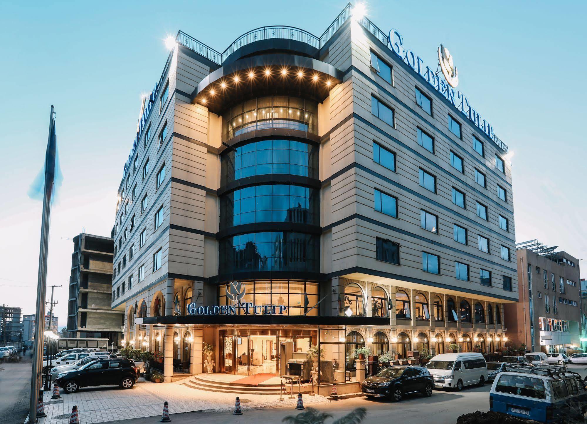 ホテル Golden Tulip アジス・アベバ エクステリア 写真