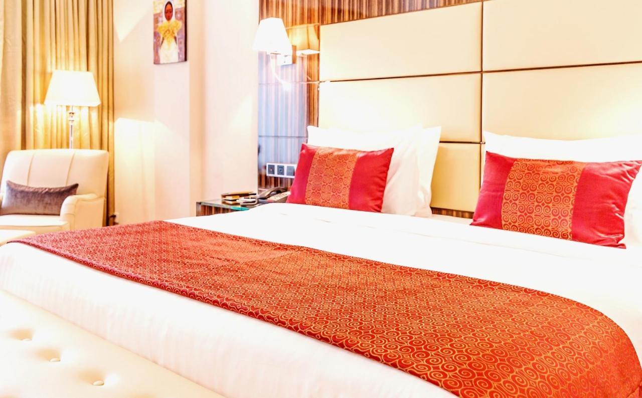 ホテル Golden Tulip アジス・アベバ 部屋 写真
